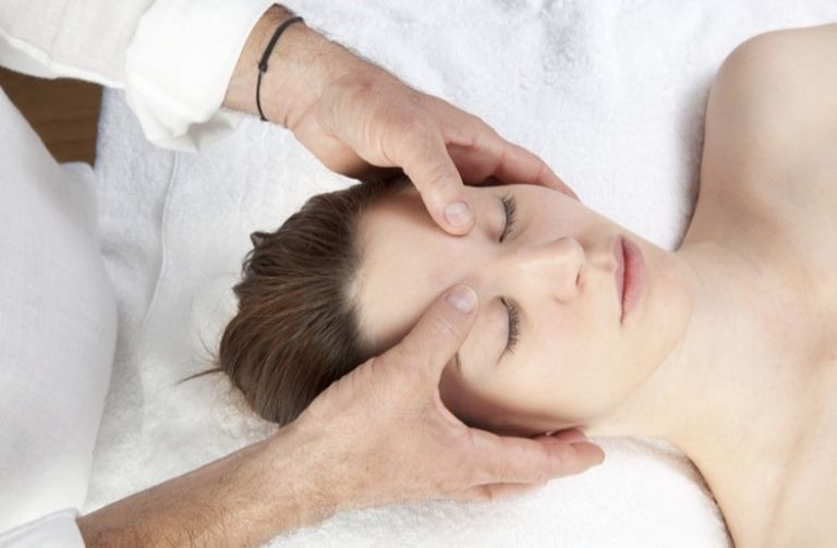 Phương pháp bấm huyệt massage