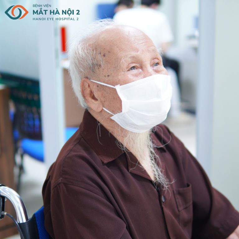 Quy trình mổ cườm khô tại Bệnh viện Mắt Hà Nội 2