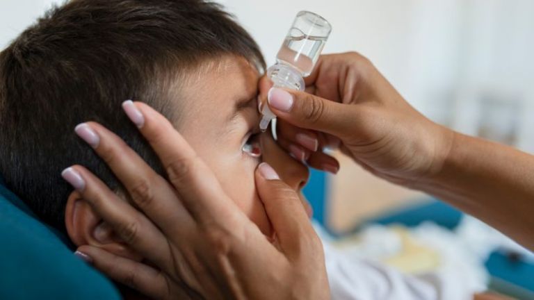 Thuốc nhỏ mắt có chữa được tật loạn thị không?